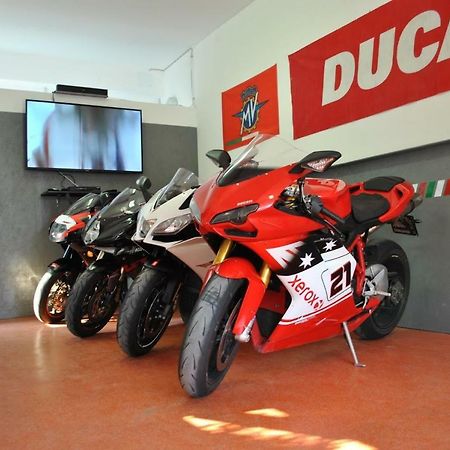 Italian Piston House Sport Moto Rent Bed & Breakfast Millesimo Exterior photo