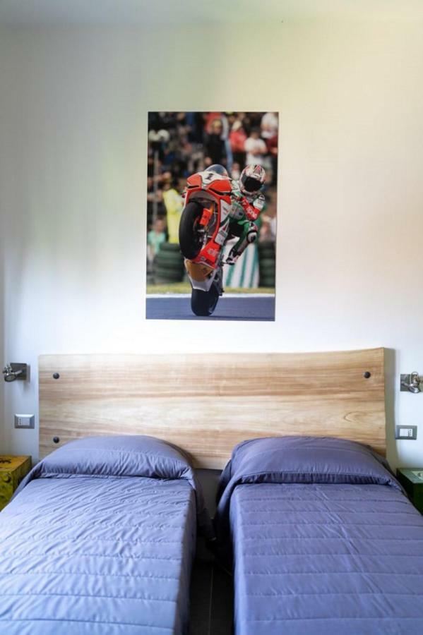 Italian Piston House Sport Moto Rent Bed & Breakfast Millesimo Exterior photo